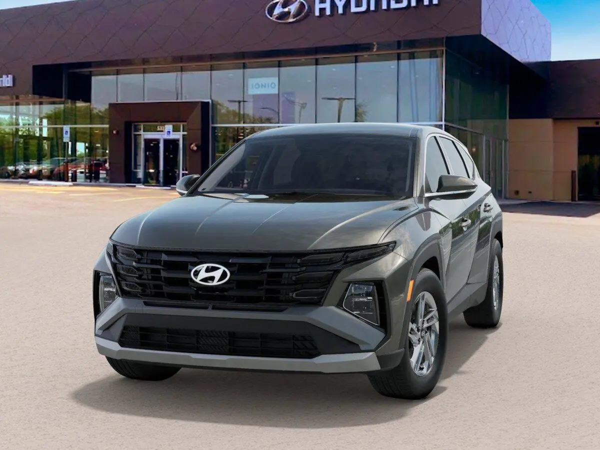 2025 Hyundai Tucson SE's photo