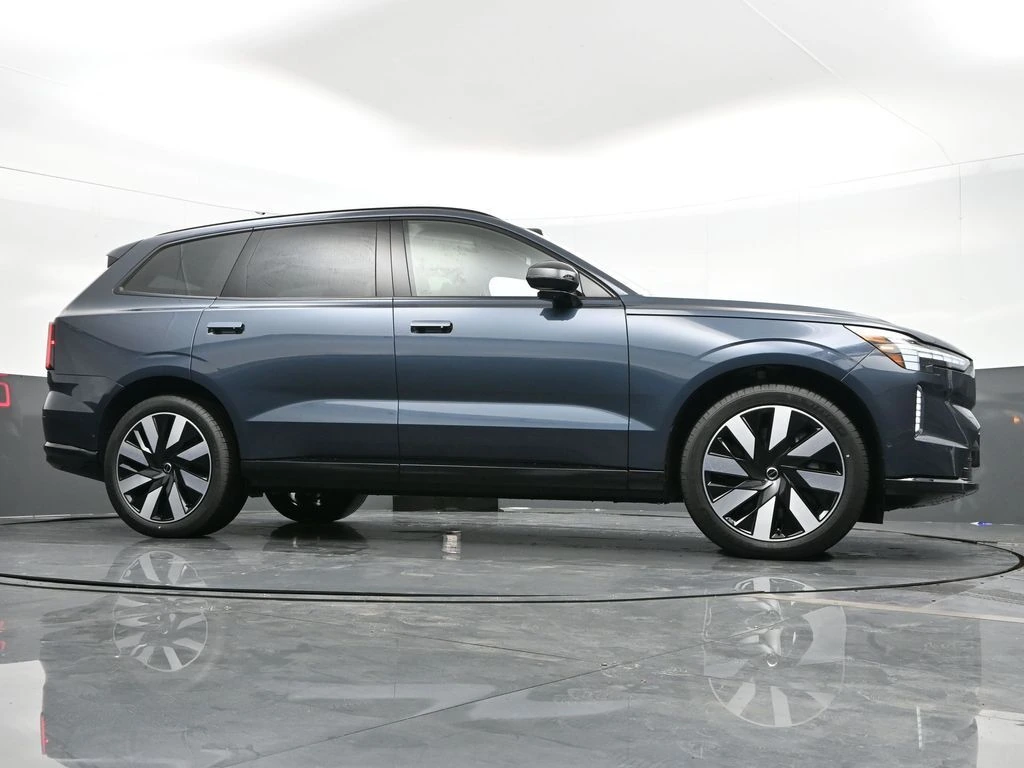 2025 Volvo EX90 Ultra - Photo 34
