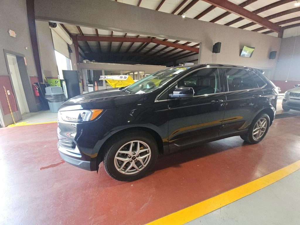 2023 Ford Edge SEL AWD's photo