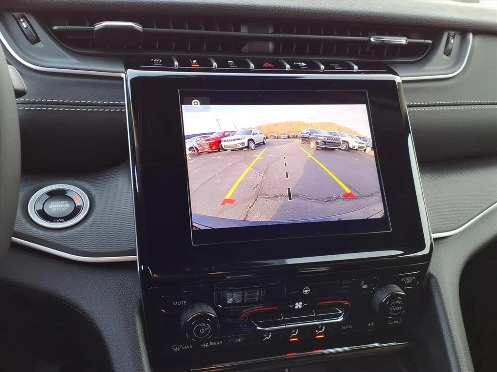 2025 Jeep Grand Cherokee Laredo - Photo 8