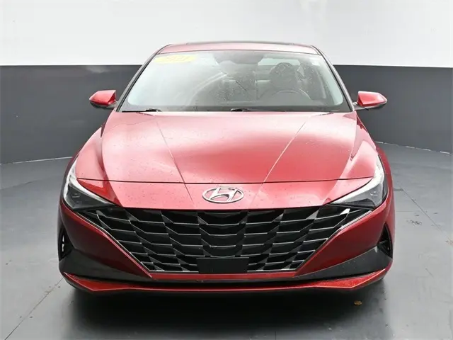 2021 Hyundai Elantra Limited photo 3