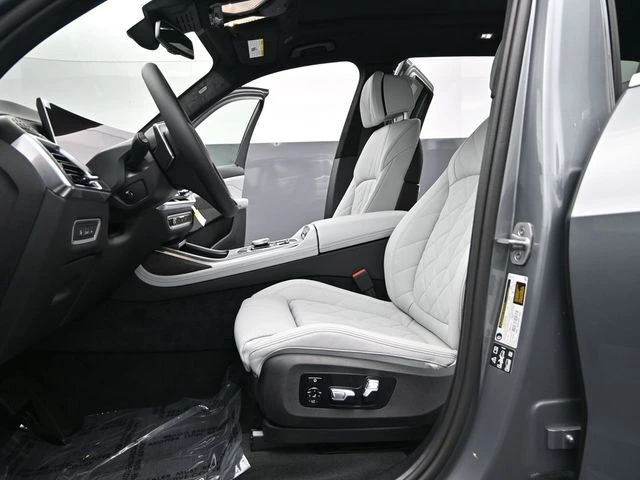 2026 BMW X7 40i - Photo 14