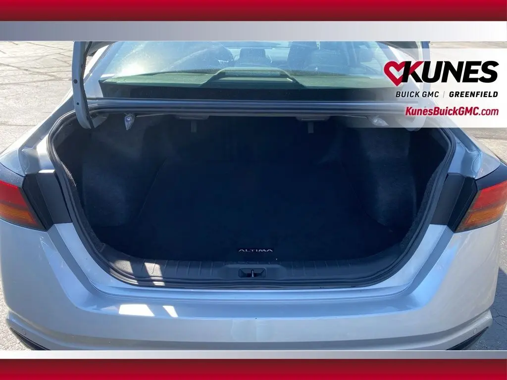 2024 Nissan Altima 2.5 SV photo 28