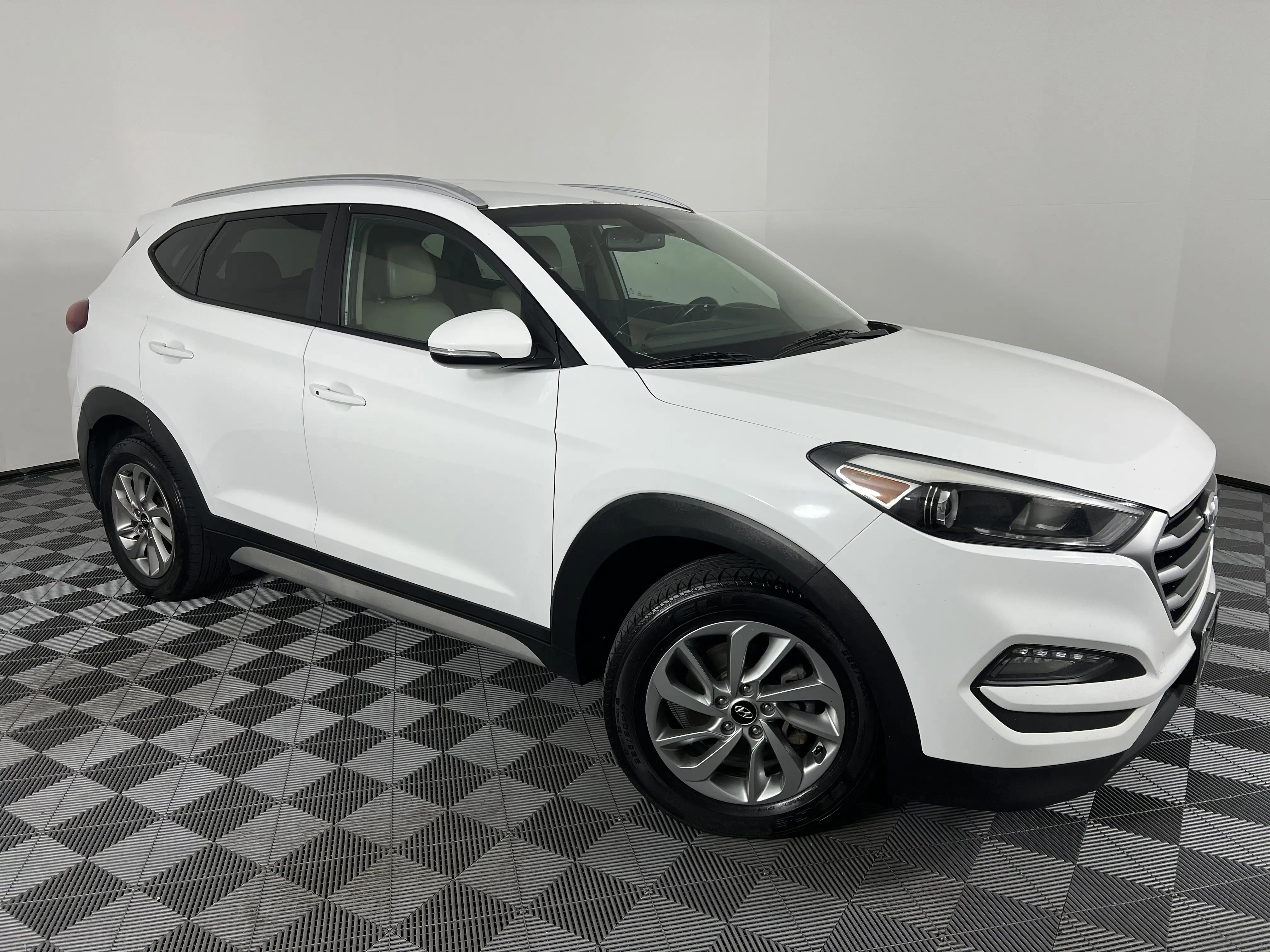 Used 2017 Hyundai Tucson SE Plus with VIN KM8J3CA46HU467969 for sale in Farmington, UT