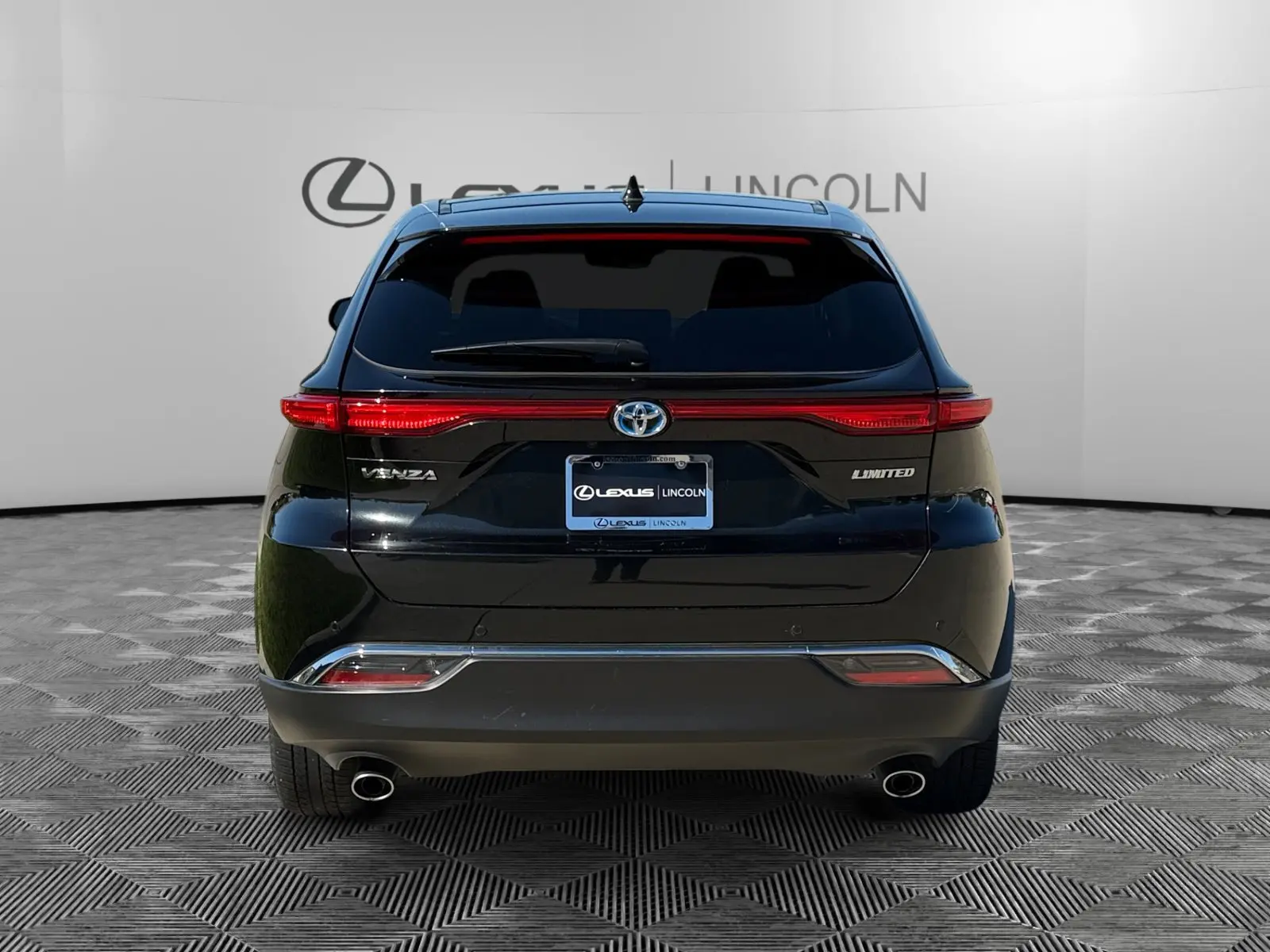 2024 Toyota Venza Limited photo 4