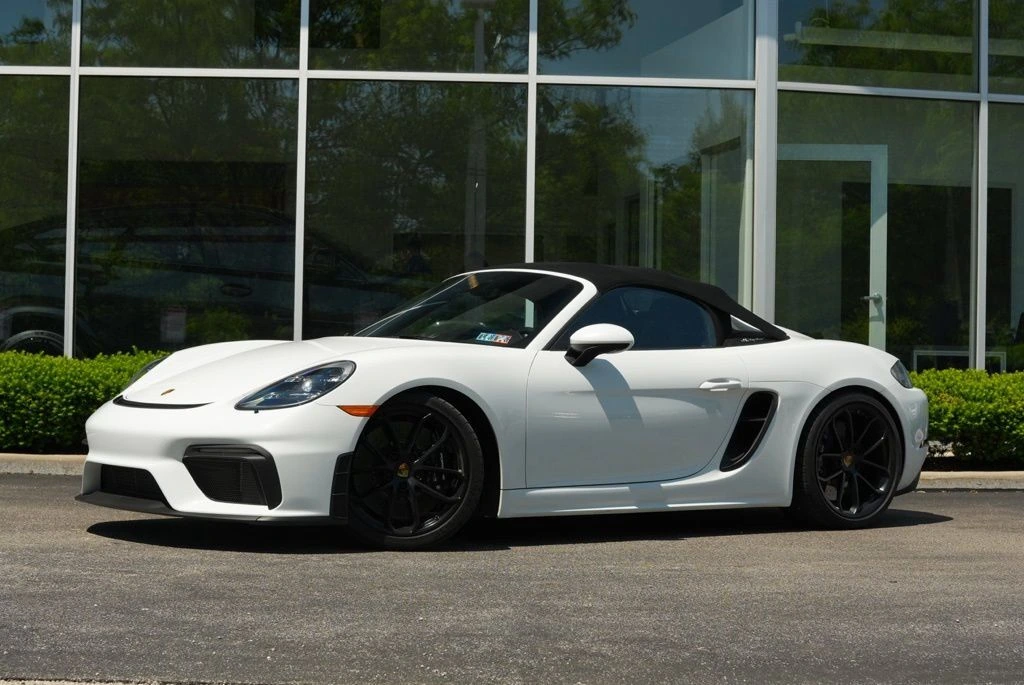 2021 Porsche 718 Cayman Spyder's photo
