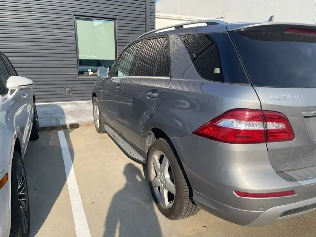 2013 Mercedes Benz ML 550 4MATIC photo 7