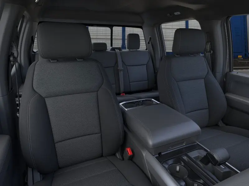 2025 Ford F-150 XLT photo 3