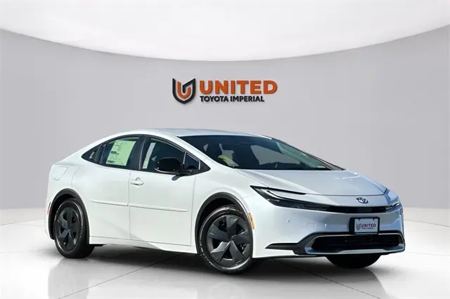 2026 Toyota Prius SE's photo