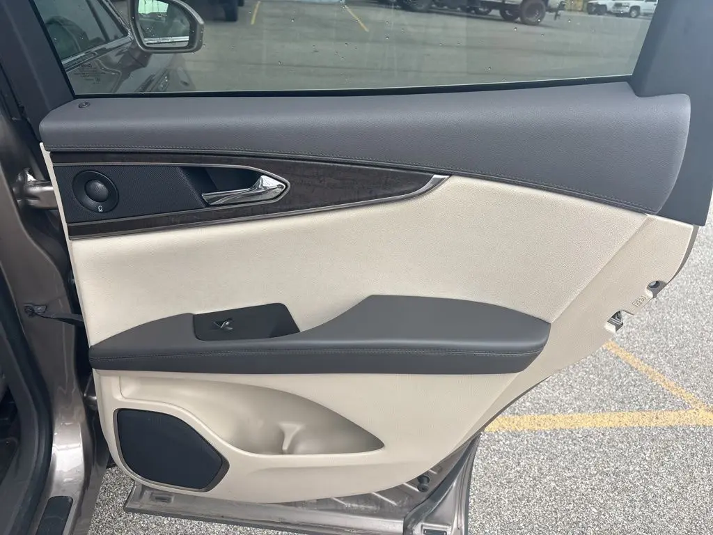 2019 Lincoln Nautilus Reserve photo 16