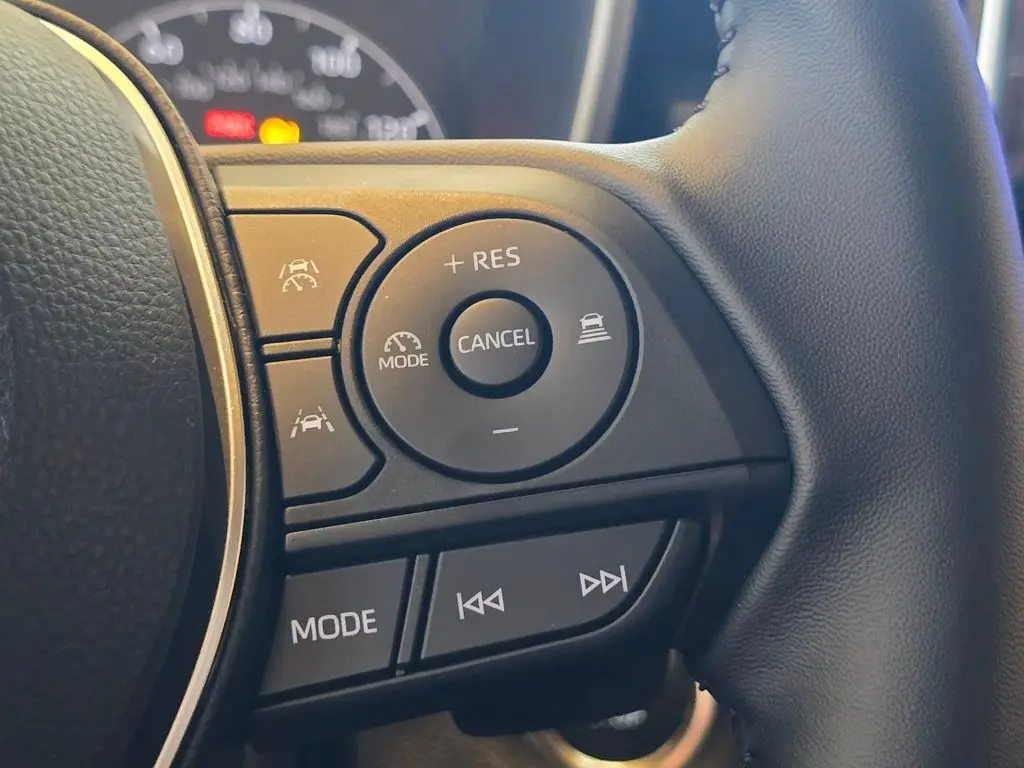 2025 Toyota Corolla SE photo 28