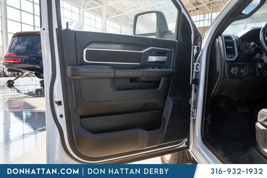 2024 RAM Ram 3500 Pickup Big Horn - Photo 19