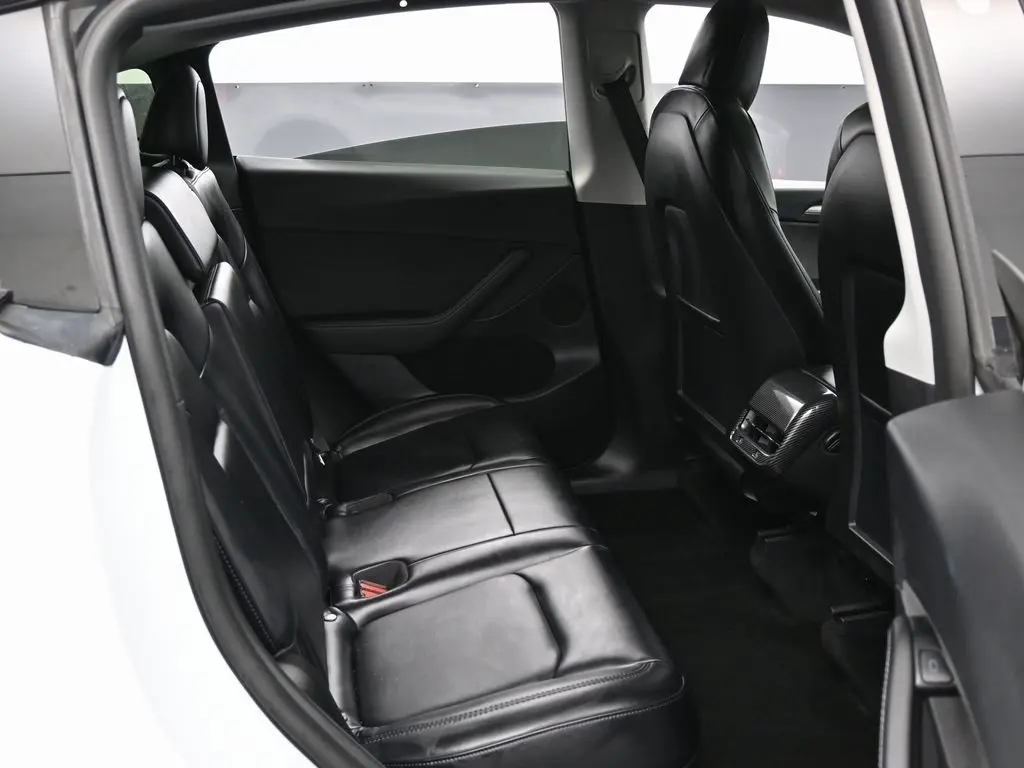 2022 Tesla Model Y Performance photo 28