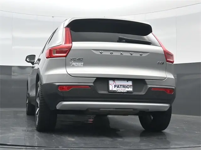 2024 Volvo XC40 Plus photo 44