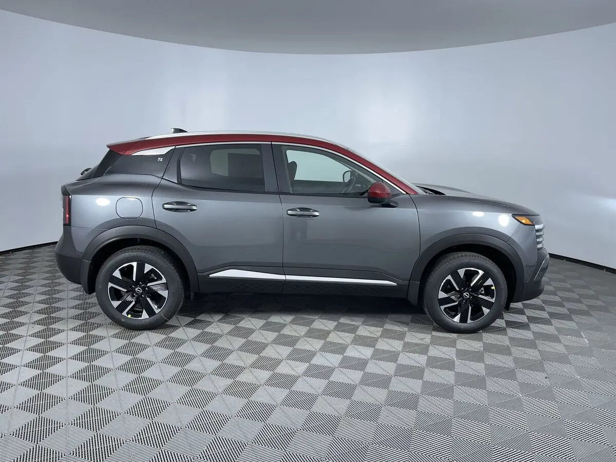 2026 Nissan Kicks SV photo 4