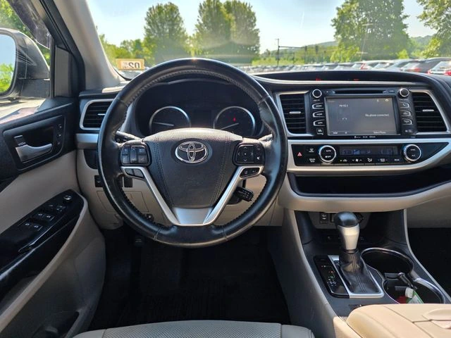 2017 Toyota Highlander Limited - Photo 21