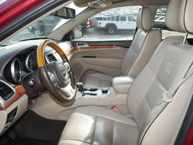 2012 Jeep Grand Cherokee Overland photo 3