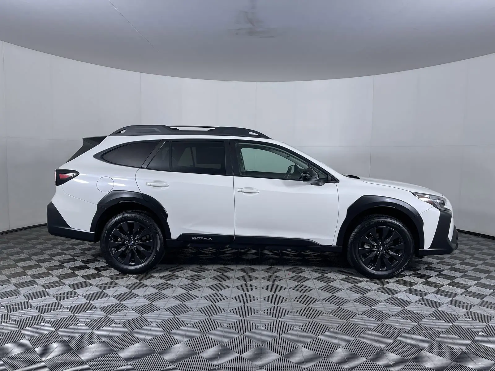 2023 Subaru Outback Onyx Edition photo 10