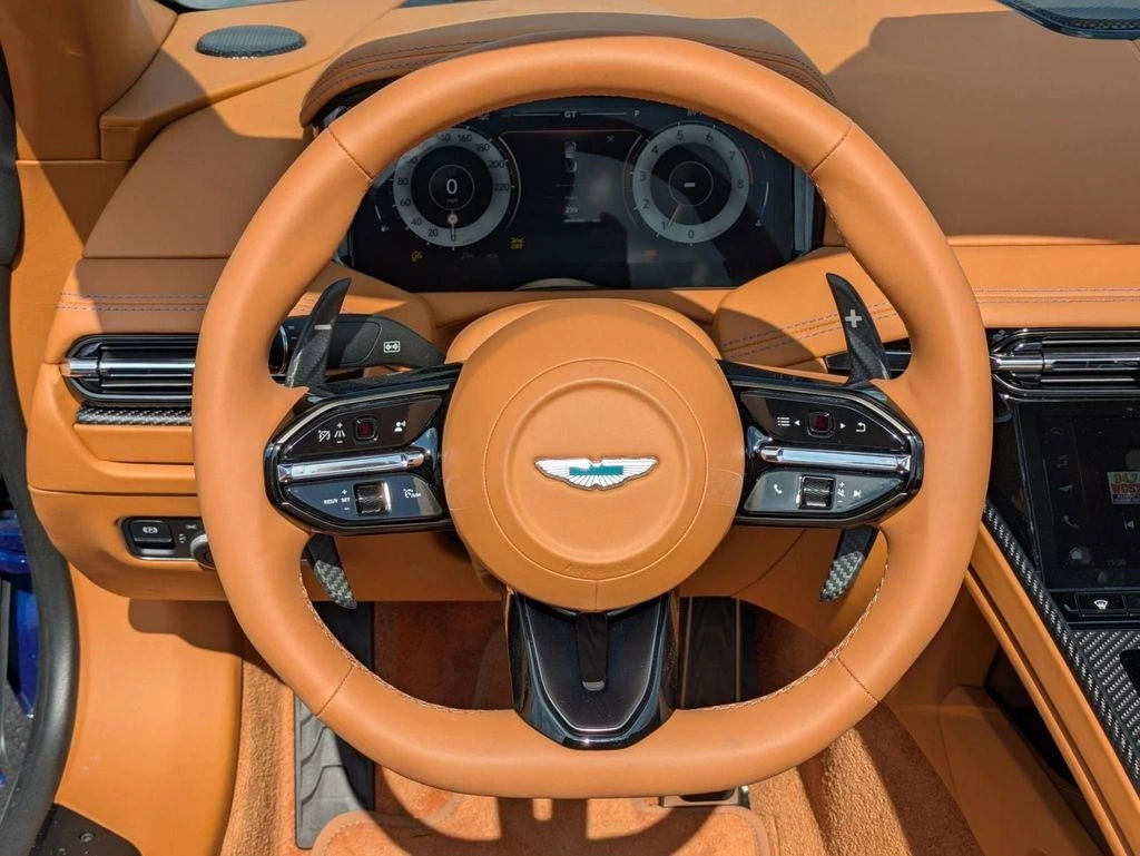 2025 Aston Martin DB12 Base - Photo 18