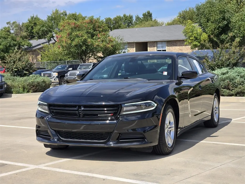 2021 Dodge Charger SXT photo 3