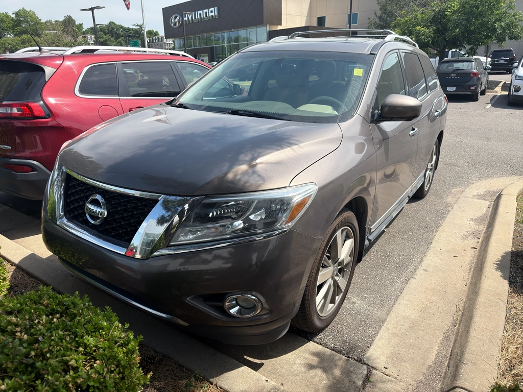 2014 Nissan Pathfinder Platinum 4WD's photo