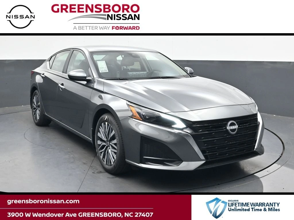 2025 Nissan Altima SV's photo