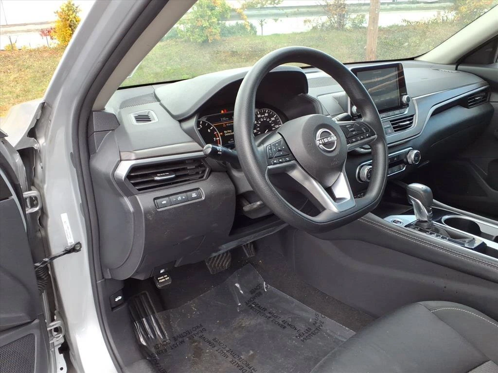 2023 Nissan Altima SV - Photo 19