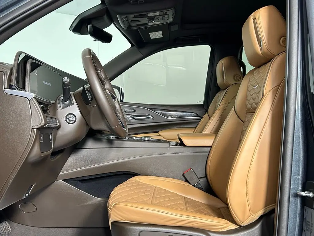 2022 Cadillac Escalade Premium Luxury photo 34