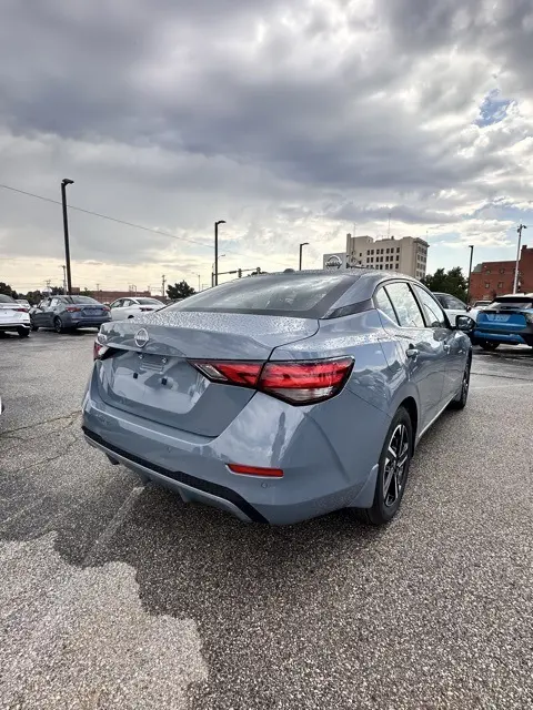 2025 Nissan Sentra SV photo 6