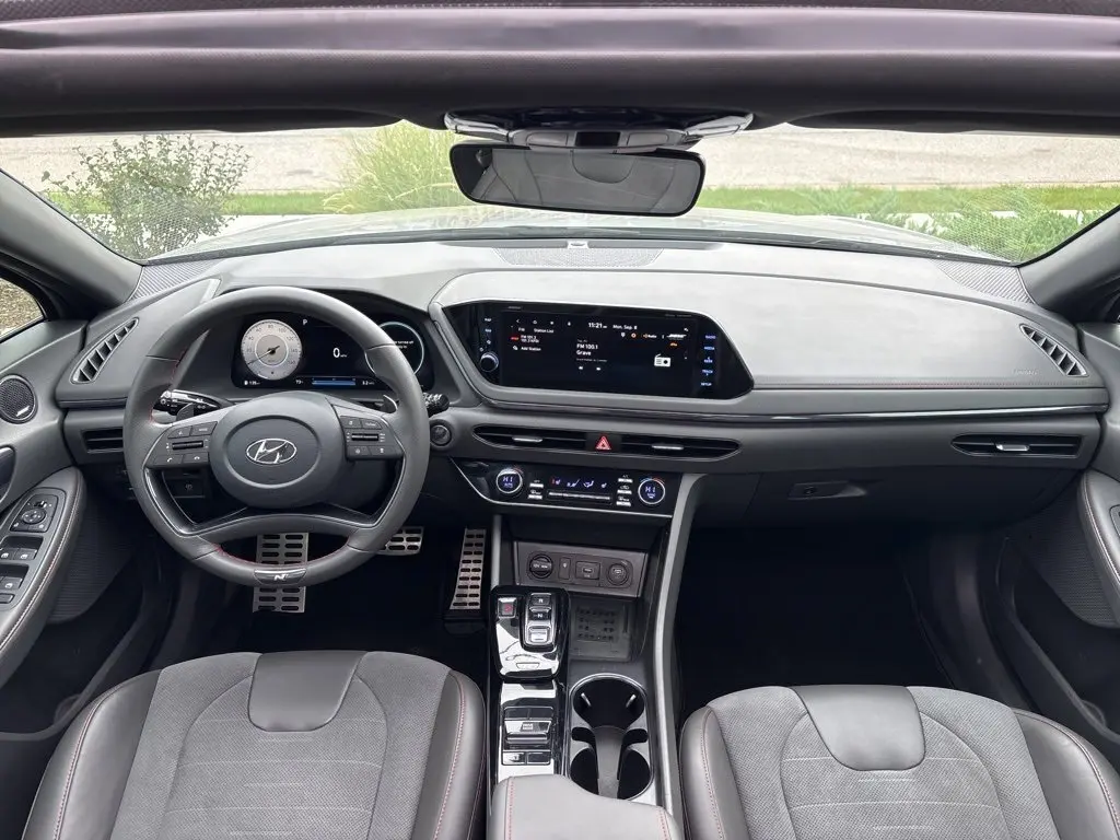 2023 Hyundai Sonata SEL Convenience N Line photo 6