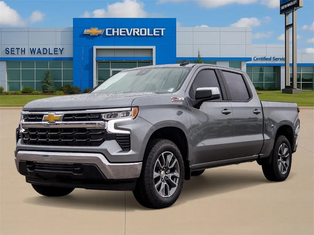 2026 Chevrolet Silverado 1500 LT photo 3