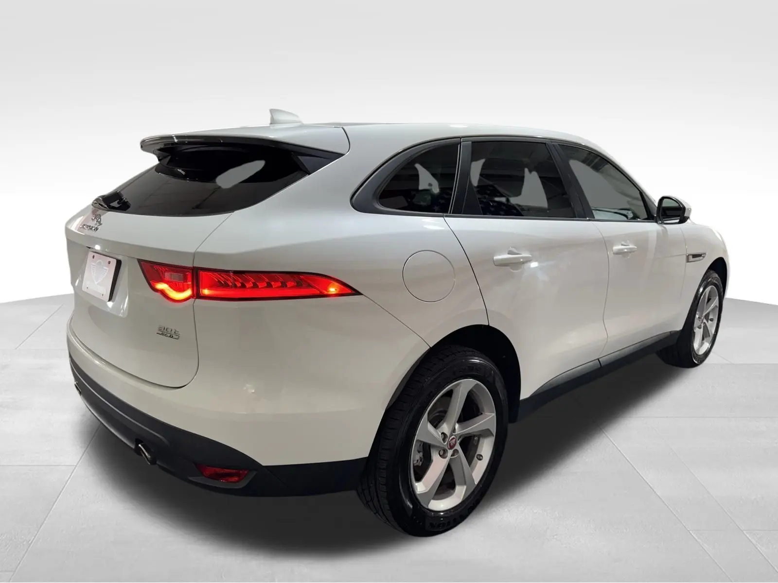 2018 Jaguar F-PACE Premium photo 4