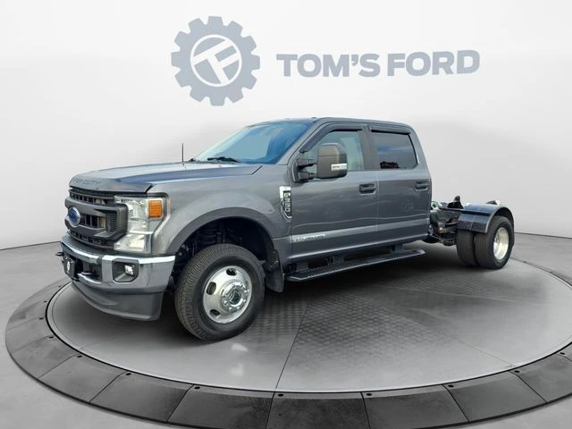 2022 Ford F-350 Super Duty Chassis Cab XL