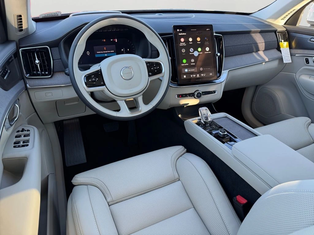 2026 Volvo - image 11