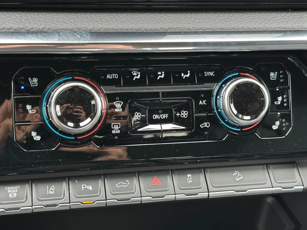 2026 GMC Sierra 3500HD Denali - Photo 23