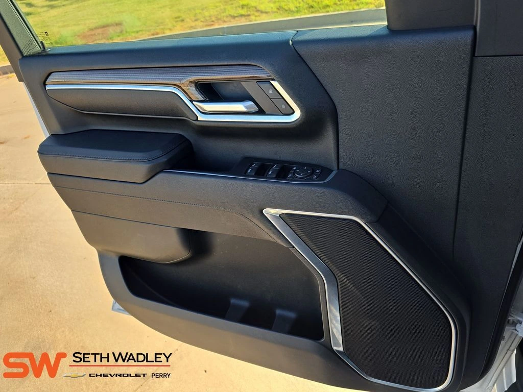 2025 Chevrolet Silverado 3500HD LT - Photo 26