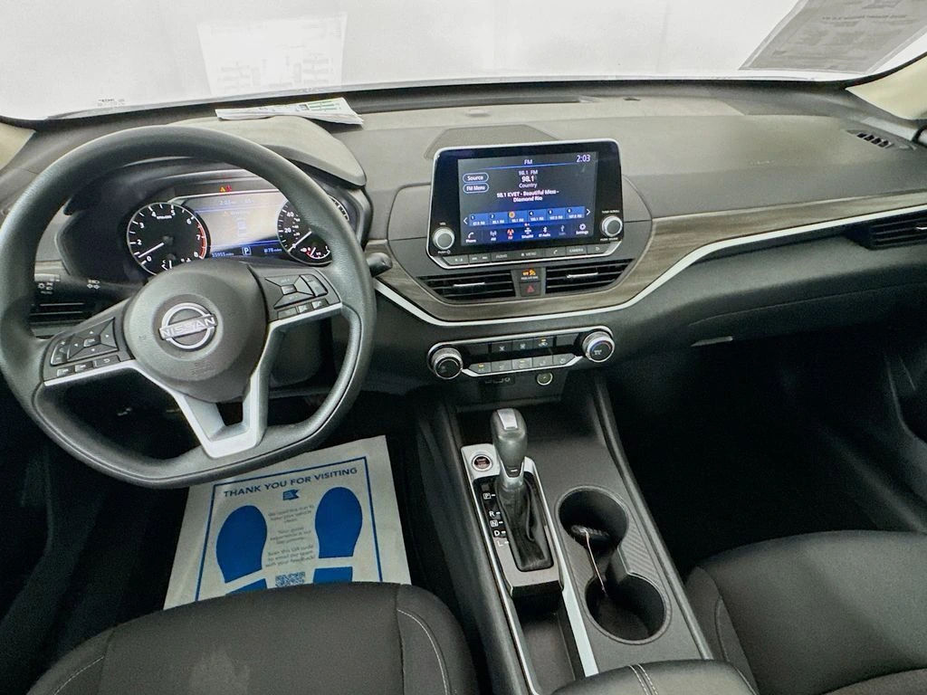2025 Nissan Altima SV - Photo 25