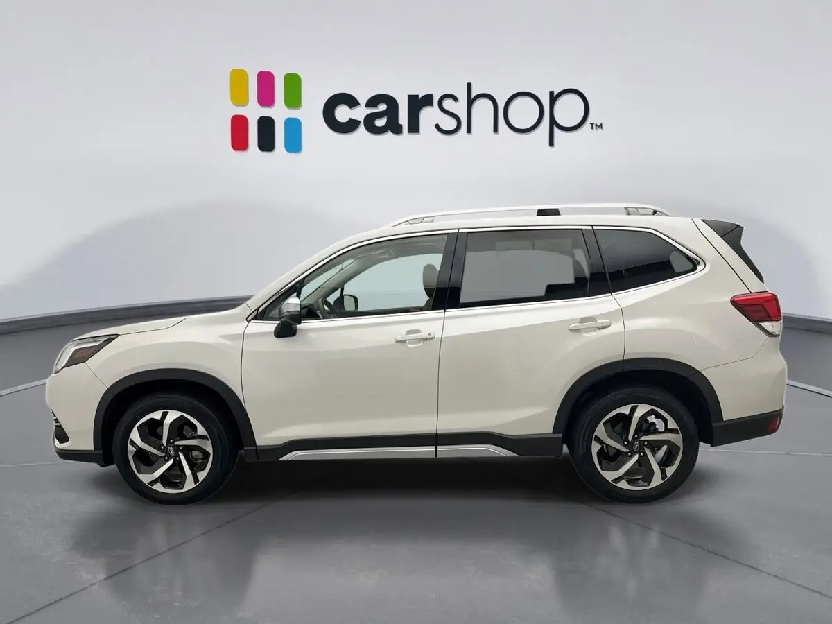 2024 Subaru Forester Touring photo 2