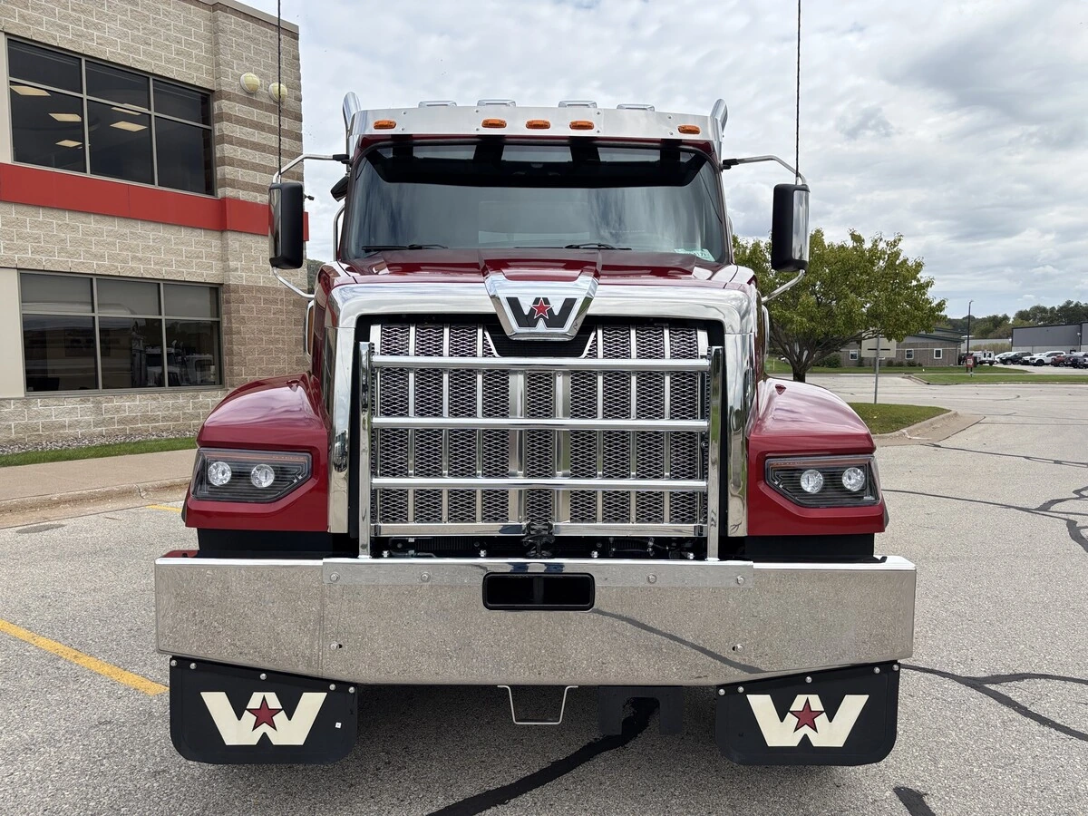 2027 Western Star 49X — photo 2