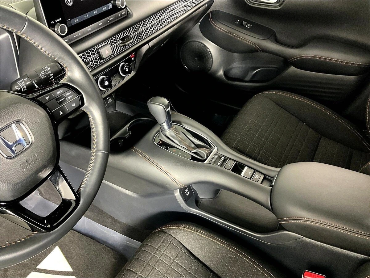 2025 Honda HR-V Sport - Photo 18