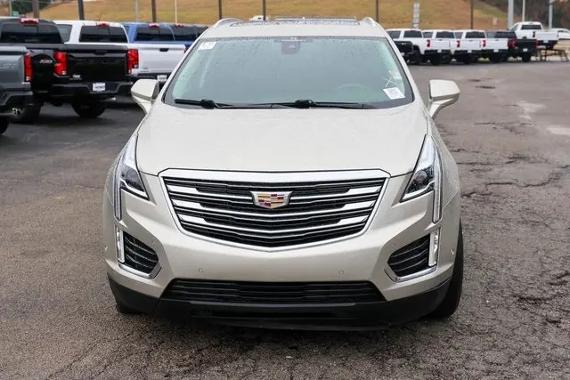 2017 Cadillac XT5 Premium Luxury photo 2