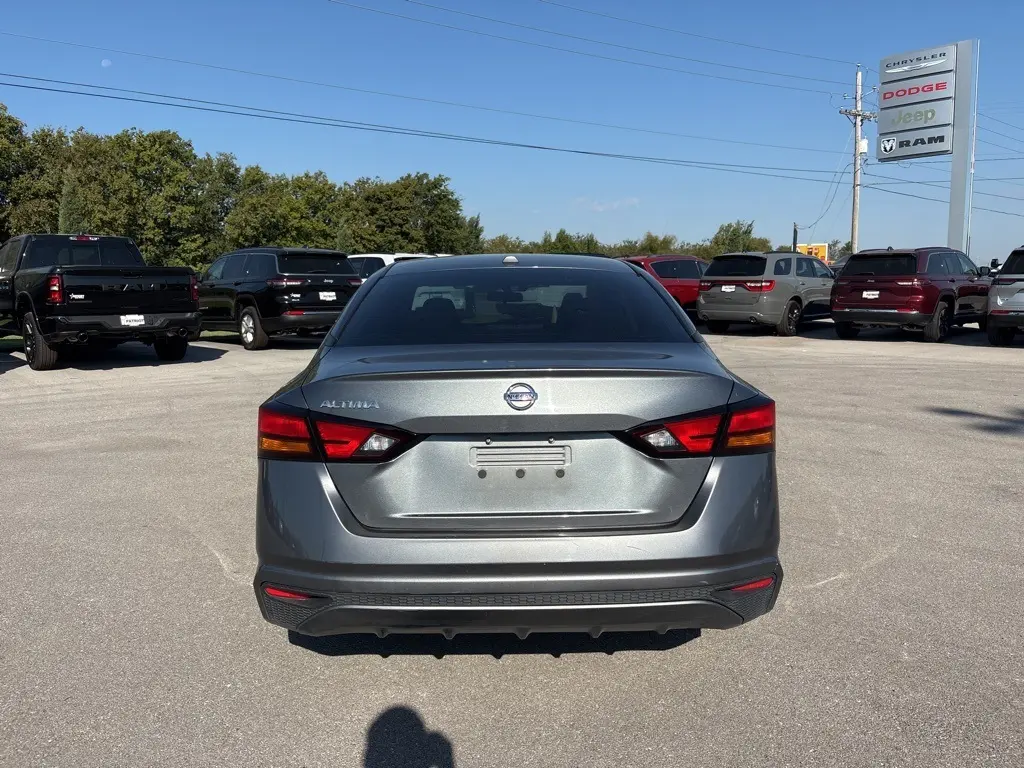 2020 Nissan Altima 2.5 S photo 4