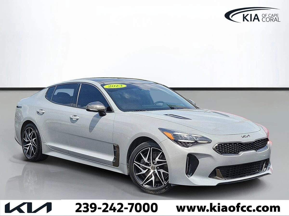 2023 Kia Stinger GT-Line's photo