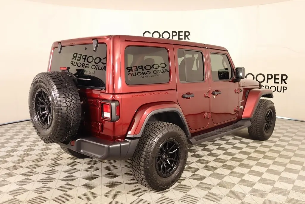 2022 Jeep Wrangler Unlimited Sahara photo 19