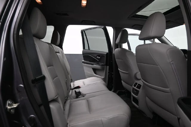 2016 Honda Pilot EX-L - Photo 6