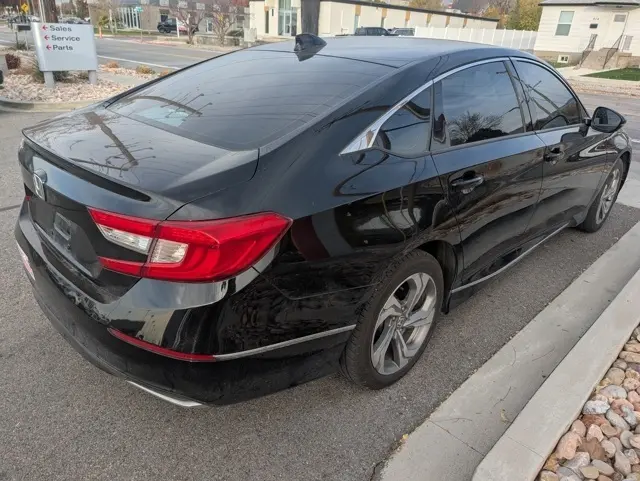2018 Honda Accord EX-L photo 4