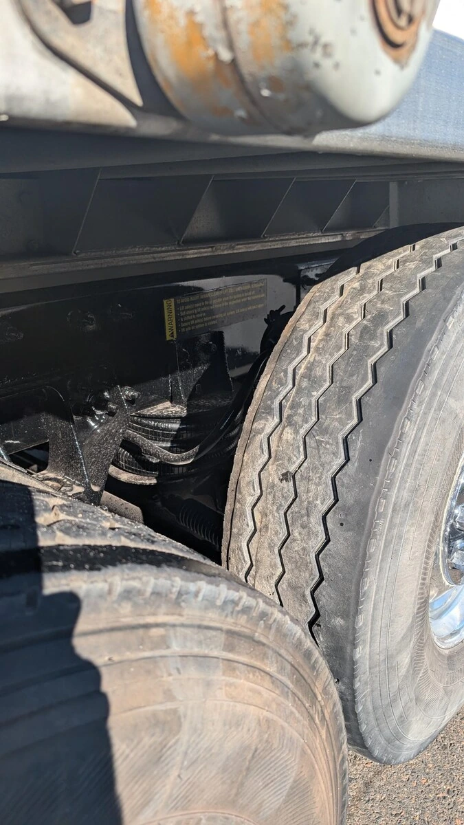 2019 International HX - image 5