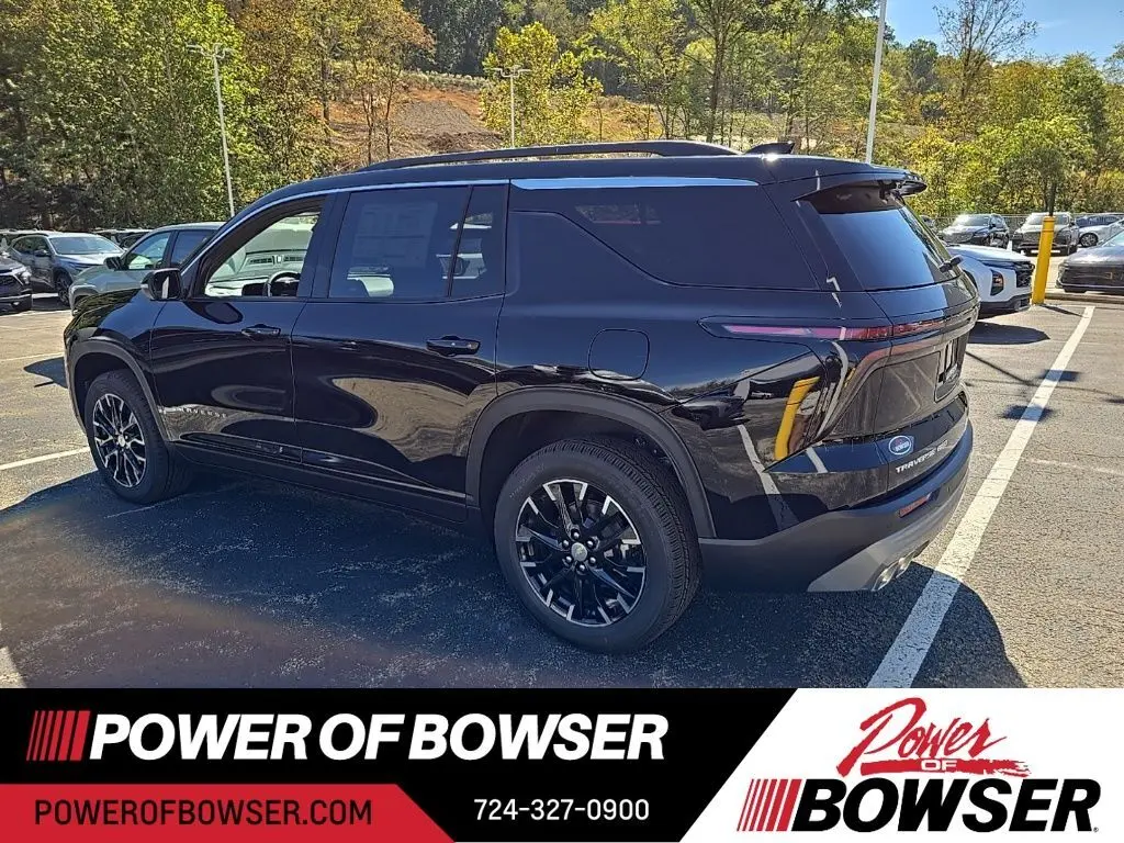 2026 Chevrolet Traverse 2LT photo 3