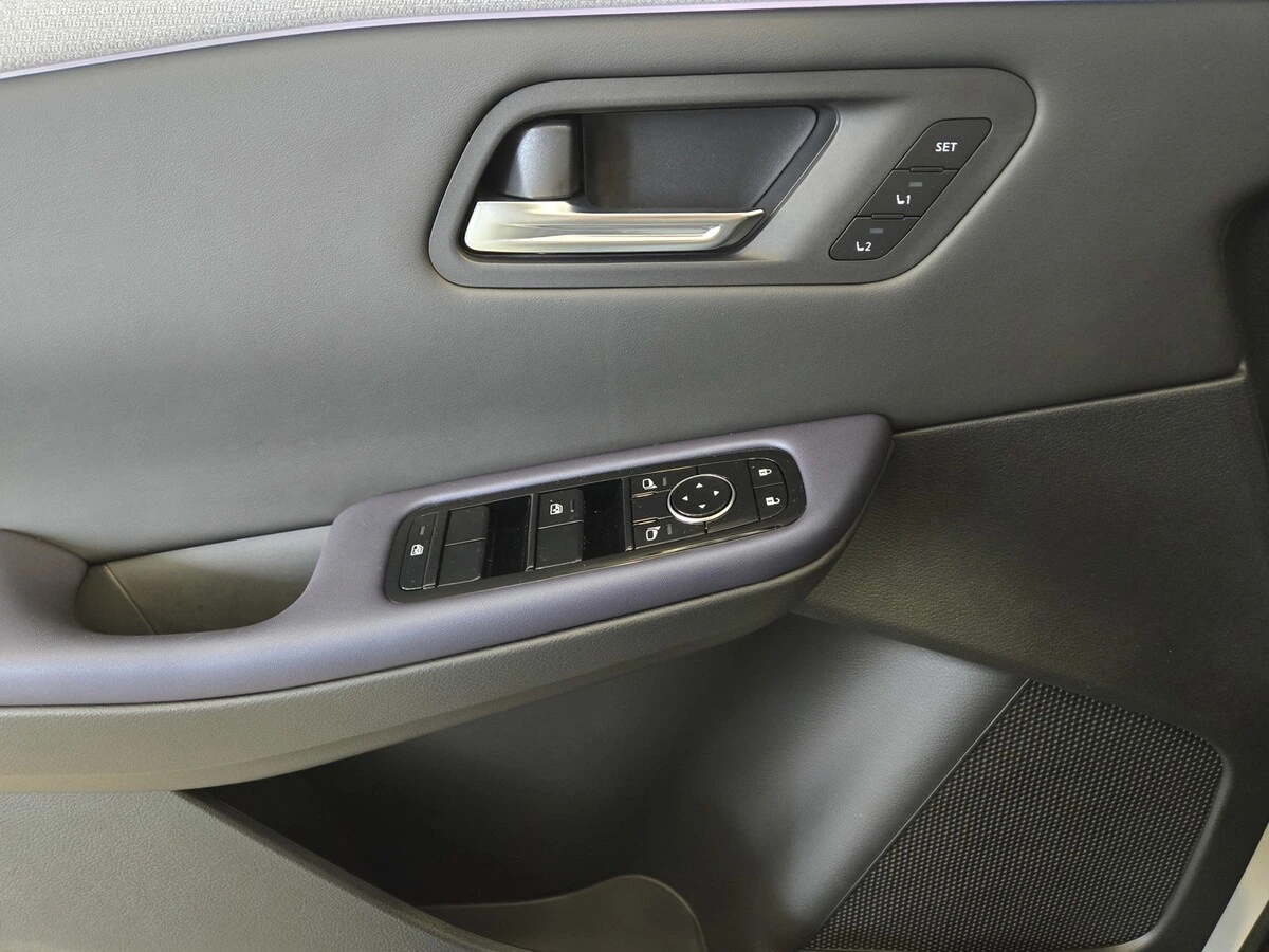 2026 Nissan LEAF Platinum+ - Photo 10