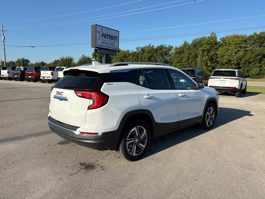 2020 Gmc Terrain SLT photo 2